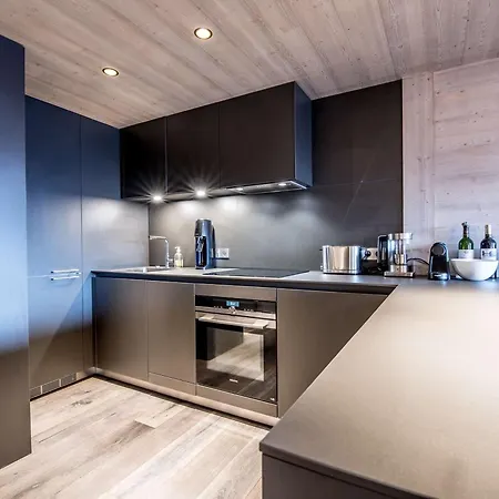 Calme 51m² Aux Pieds Des Pistes, 4 Pers, Centre, Balcon, Spa, Parking Inclus - Fr-1-631-194 Courchevel